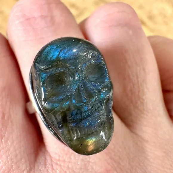 Blue Flash Labradorite Skull Ring - Adjustable Sterling Silver Band - Picture 6 of 7